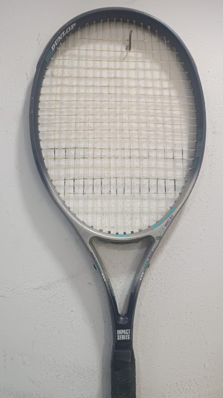 Raqueta Dunlop Impact Series