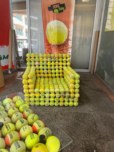 Sillón de pelotas de tenis